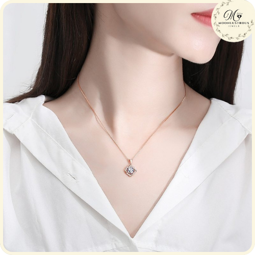 Dây chuyền bạc nữ đính kim cương Moissanite tròn cách điệu